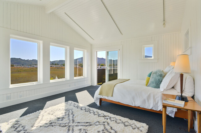 master bedroom - 58 Greenbrae Boardwalk