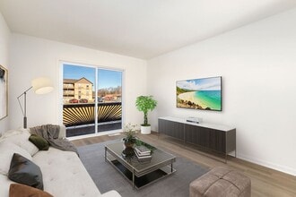 Building Photo - 636 S Lakehurst Dr