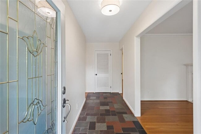 Foto del edificio - 4775 Merlendale Ct NW