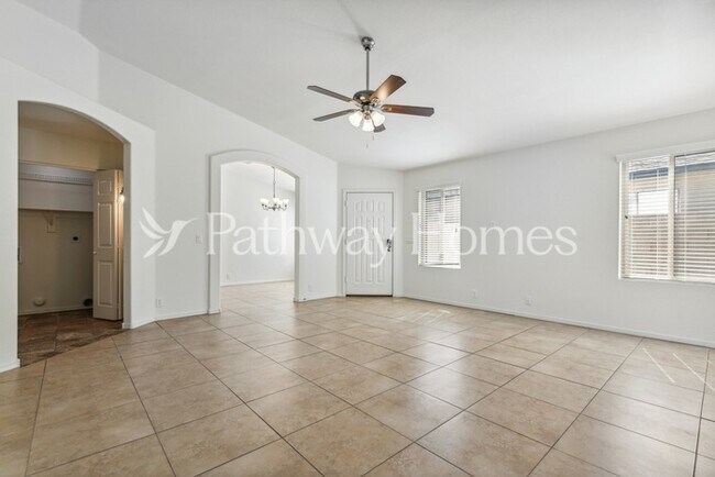 Building Photo - 15212 N 85th Dr