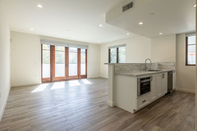 Foto del edificio - 859 S Lucerne Blvd