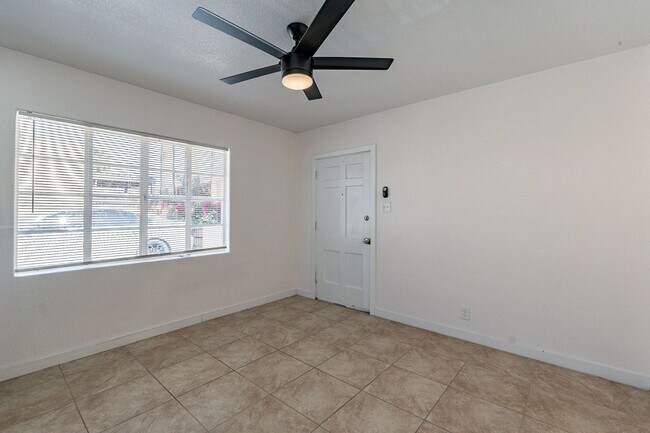 Foto del edificio - 928 W McDowell Rd