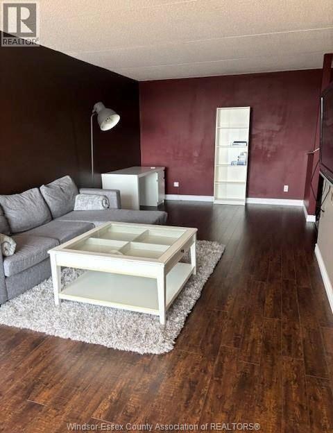 Building Photo - 150 Park St W