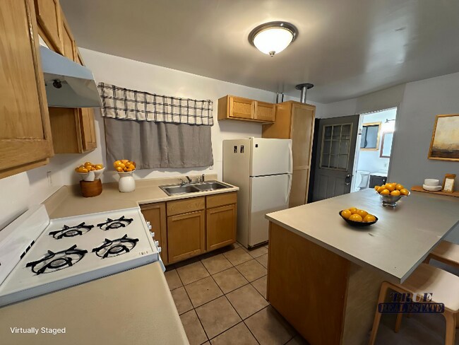 Foto del edificio - 145 E Richards St