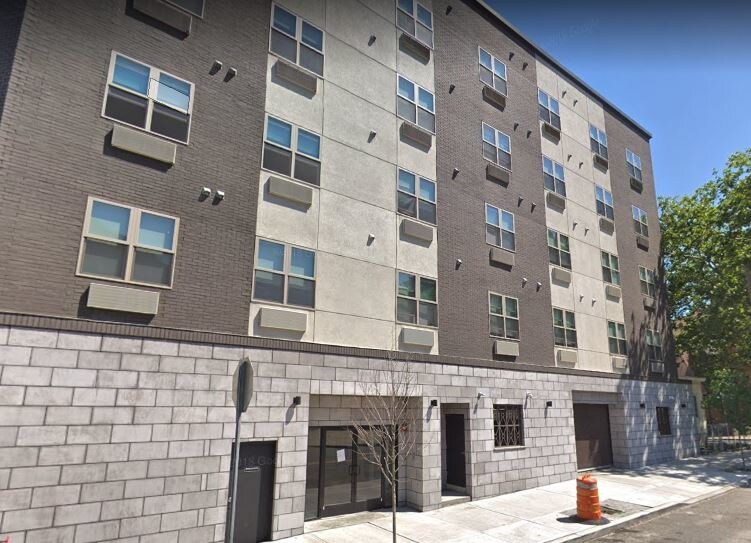 Primary Photo - 747 Grand St