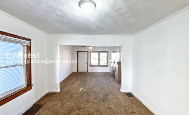 Foto del edificio - 661 S Burgess Ave