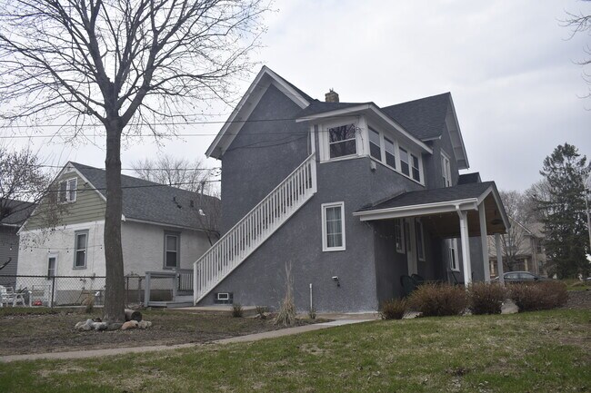 Building Photo - 2636 Grand St NE