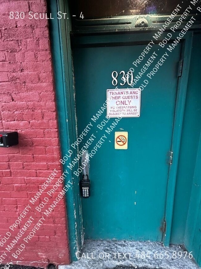 Foto del edificio - 830 Scull St