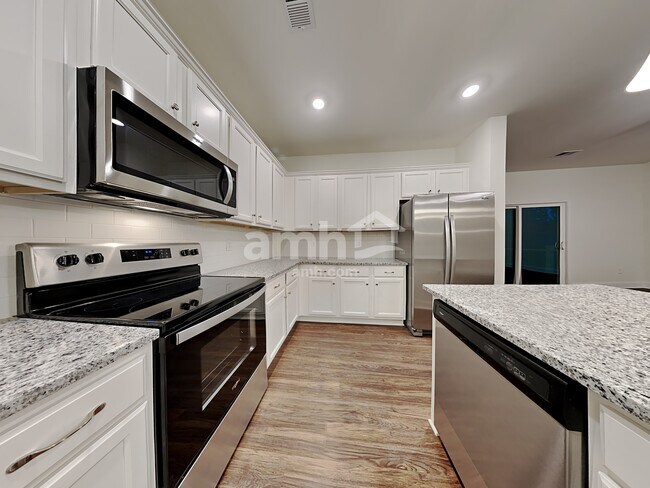 Building Photo - 5065 Hudson Vly Dr
