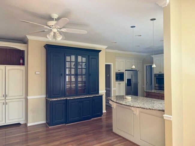 Foto del edificio - 4368 Whittington Way NW