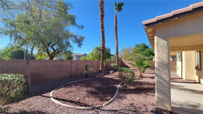 Building Photo - 6305 Black Mane Way