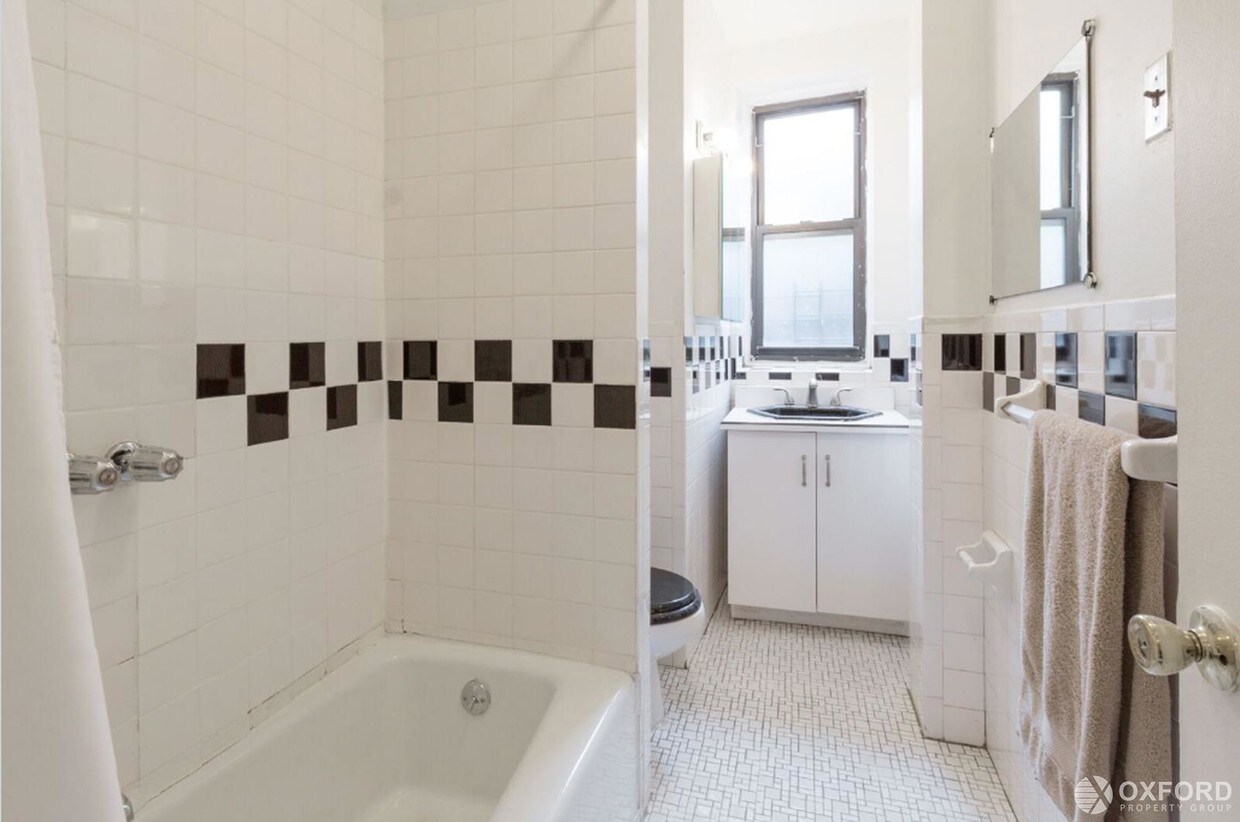 Building Photo - 231 West 96th Street