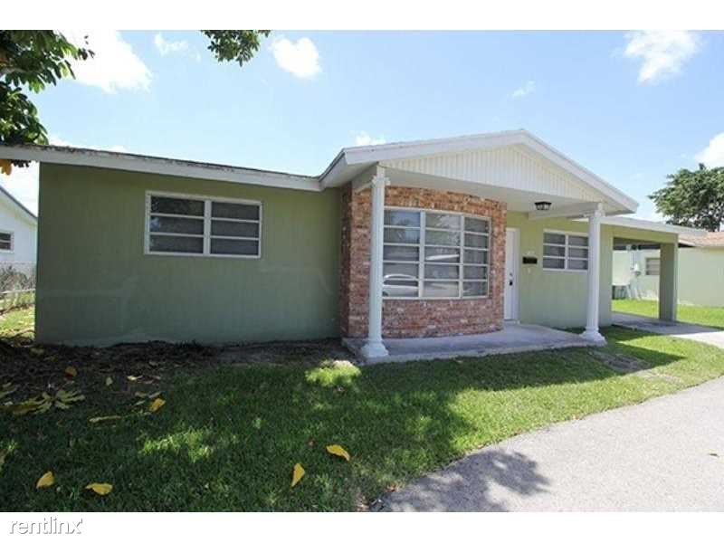 Primary Photo - 1005 E River Dr