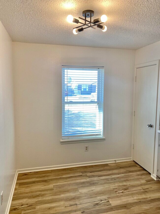 Foto del edificio - 2128 74th St