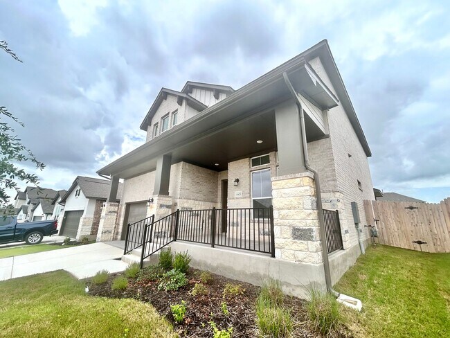 Foto del edificio - Modern 5/BR 4/BA with Stylish Finishes, Sp...