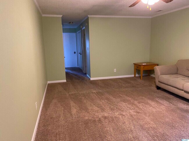 Foto del edificio - 2225 Golf Rd SW