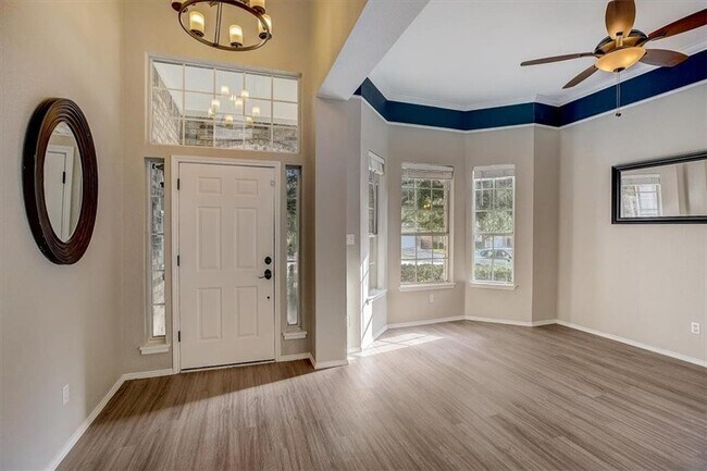 Foto del edificio - 11306 Avering Ln