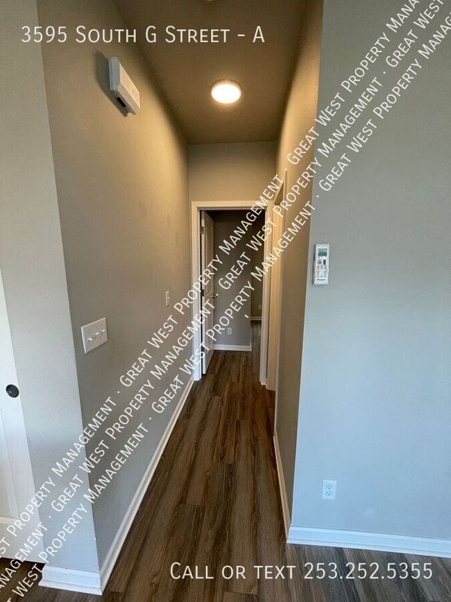 Foto del edificio - MOVE-IN DURING JANUARY FOR $100!! (Exclude...