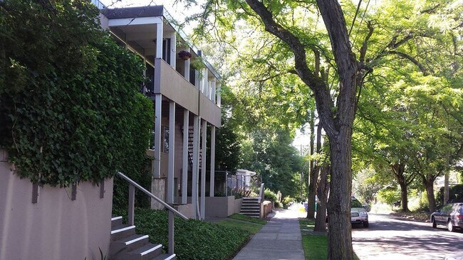 Foto del edificio - Kalani Apartments
