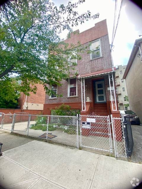 Building Photo - 2553 Williamsbridge Rd