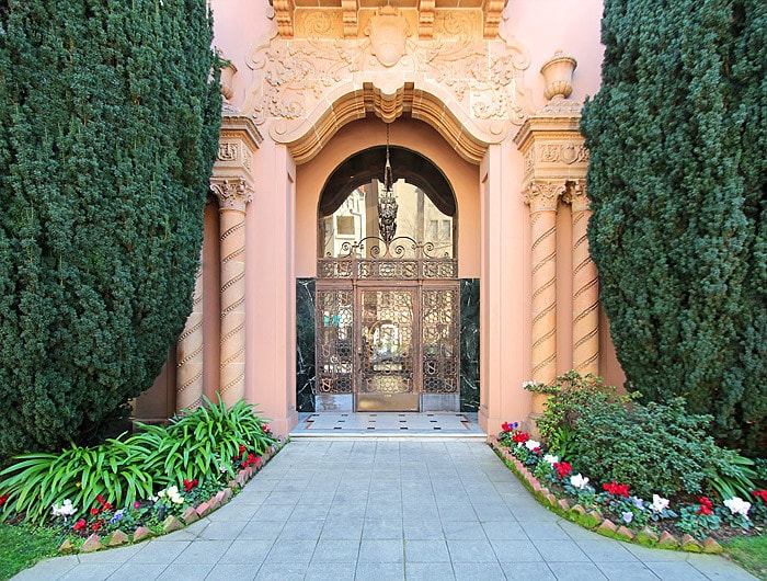 Primary Photo - Casa Real