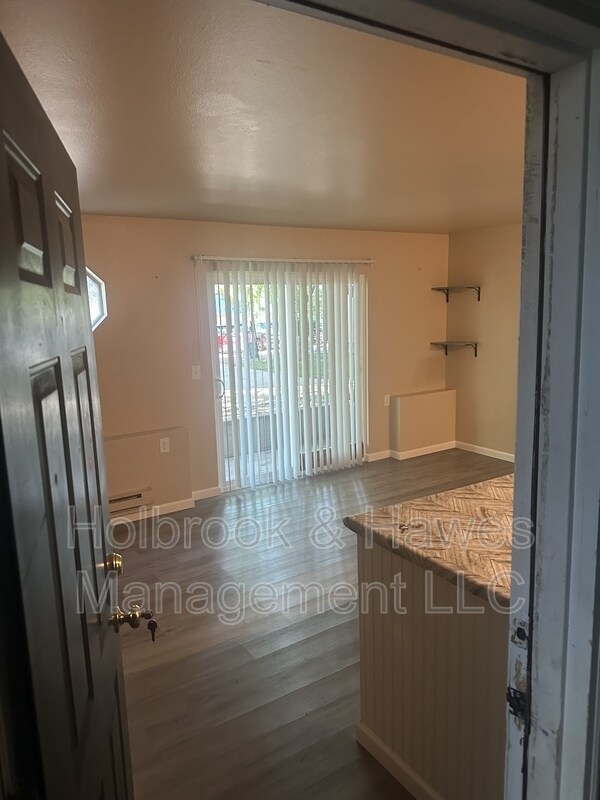 Building Photo - 4531 Boardwalk Dr