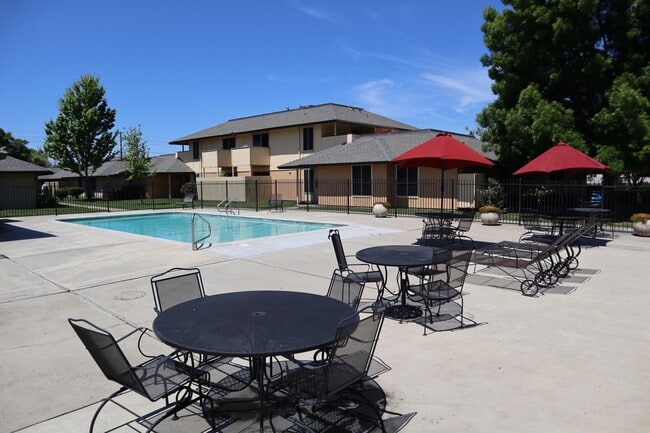 Foto del edificio - Greenbriar Villa Apartments