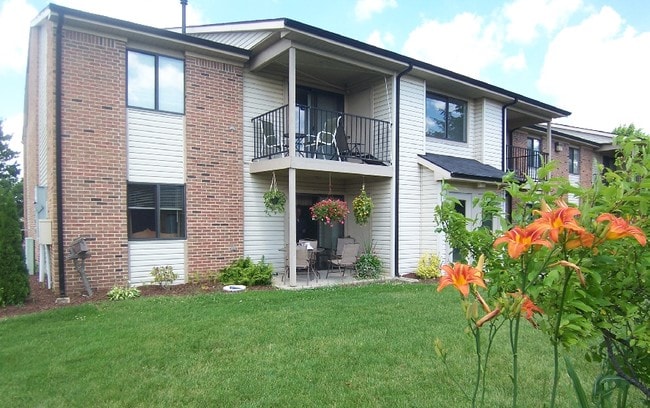 Building Photo - Deerfield Village