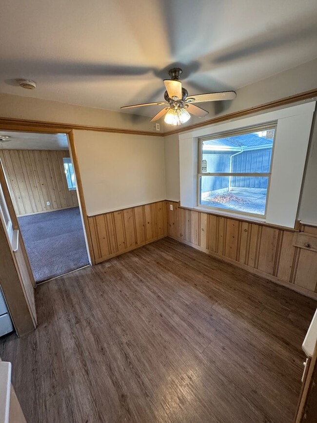 Building Photo - 4122 Hiawatha Blvd