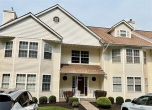 Building Photo - 209 Ramapo Rd