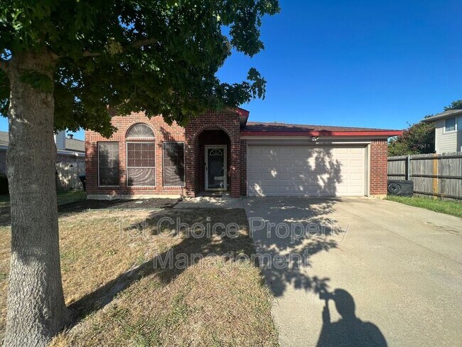 Foto del edificio - 7904 Fox Chase Dr