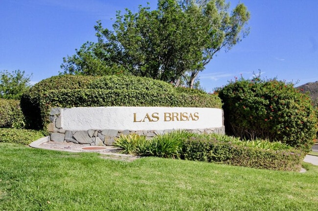 Building Photo - Delightfully Updated 2 BR/ 2.5 BA with Bonus Room in Highly Desired Las Brisas in Bernardo Heights!