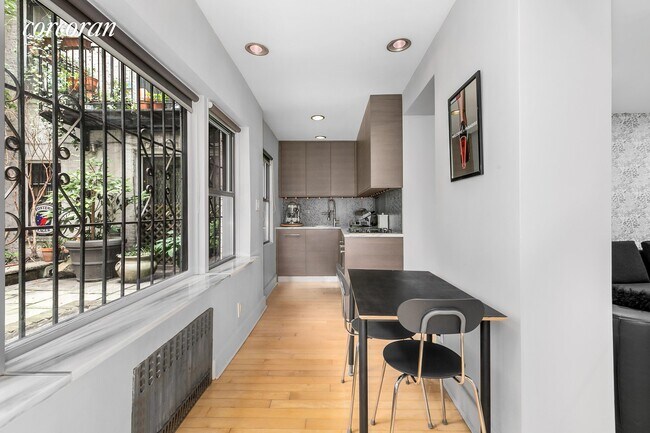 Building Photo - 87 St Marks Pl