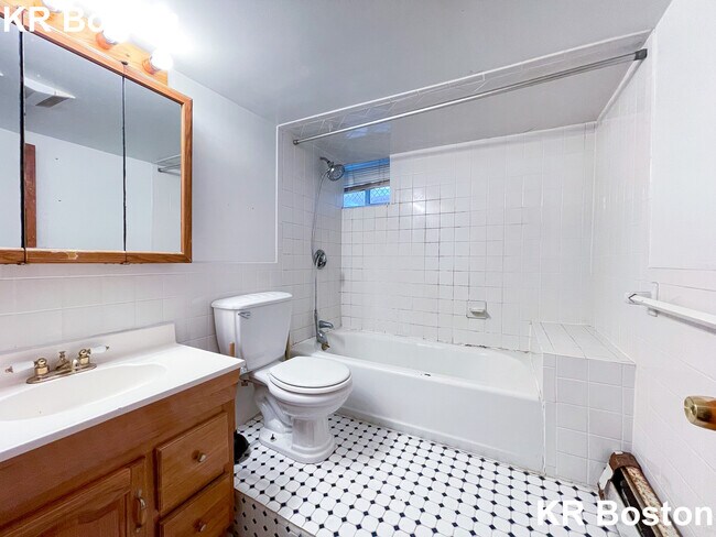 Building Photo - 21 Speridakis Ter