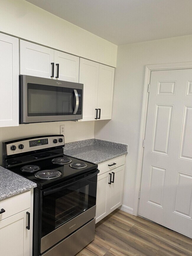 Foto del edificio - 5212 Gateway Ave