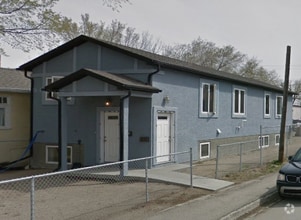 Building Photo - 1581 Rae St