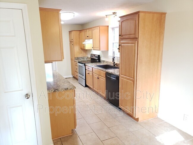 Building Photo - 181 Bonnafield Dr