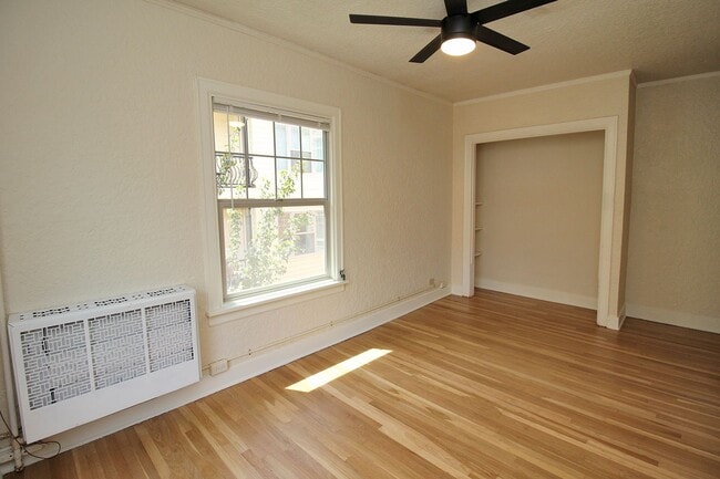 Building Photo - 2354-2362-2362 SW Cactus Dr