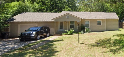Building Photo - 3729 Peach St