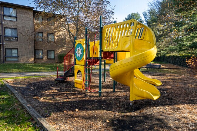 Building Photo - The Apartments at The Sycamores
