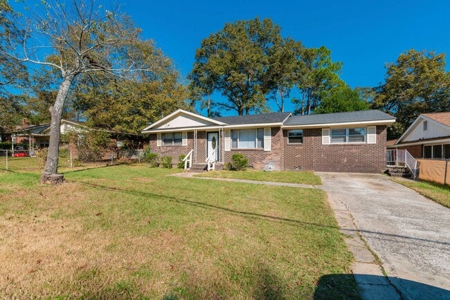 Building Photo - $1,300 - 3 bed/2 bath house for rent in Fl...