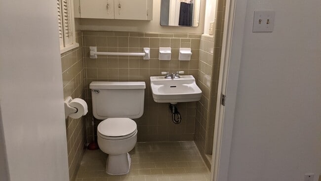Building Photo - Lease To Own