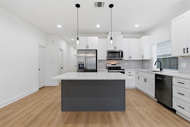 Foto del edificio - 8316 Corinth St