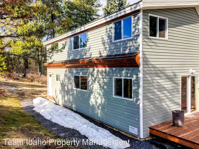Building Photo - 2 br, 1.5 bath House - 1121 Big Meadow Road