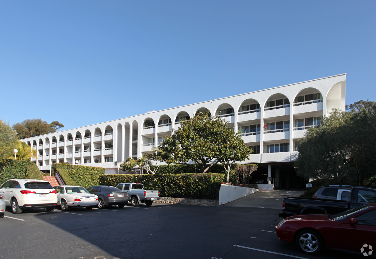 Primary Photo - Villa Fontana Apartments