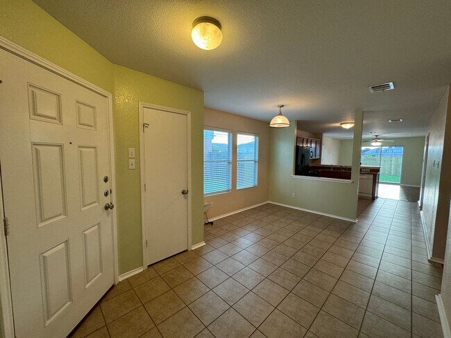 Foto del edificio - 3-Bedroom House for Rent in Killeen