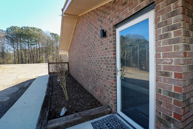 Foto del edificio - Duplex on Logan Martin Lake