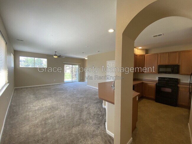 Foto del edificio - 9735 Dexter Ln