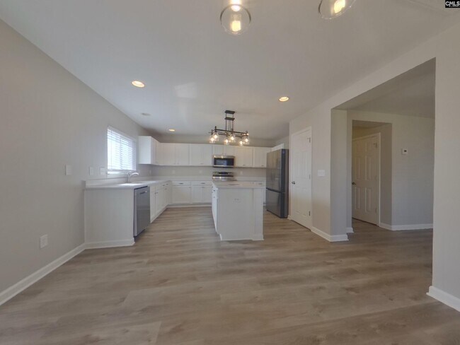Building Photo - 379 Charter Oak Ct