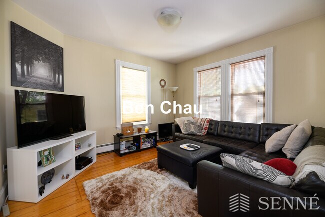 Building Photo - 48 Eustis St